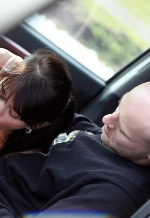 Красивая порнушка в машине картинка 378